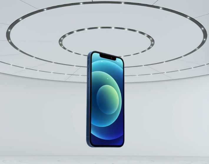 Nếu chiếc iPhone của bạn bị hư hỏng trong quá trình sử dụng thì sẽ không nhận được bảo hành của Apple là chi phí bạn phải bỏ ra là khá đắt đỏ.