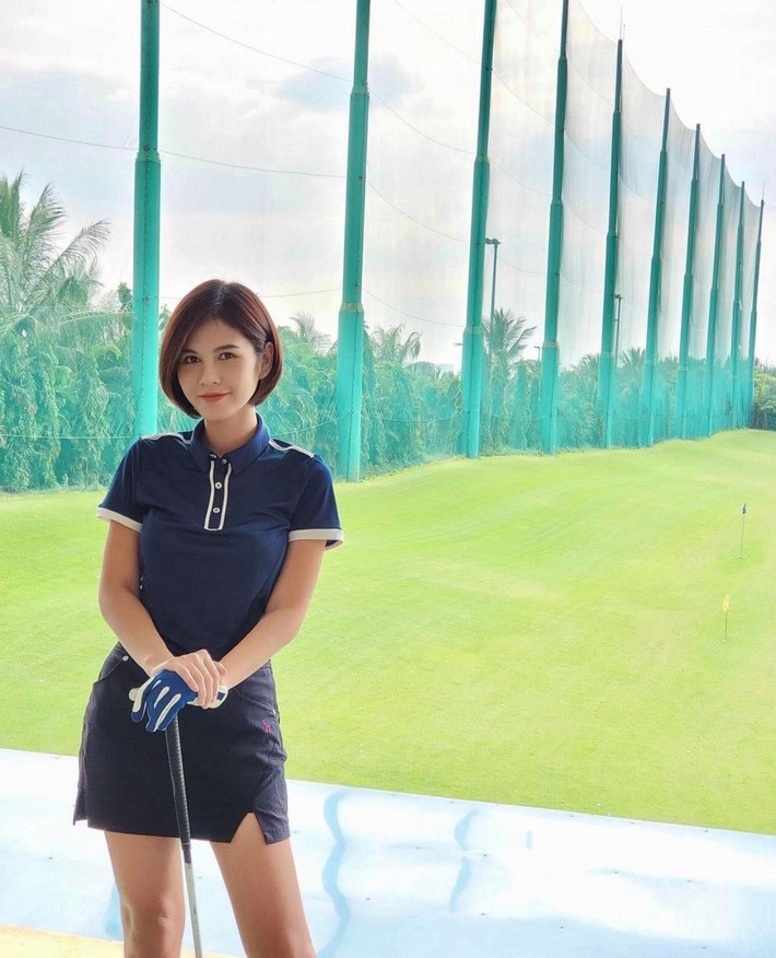 Trong showbiz cũng có rất nhiều người đẹp đam mê bộ môn thể thao thượng lưu này. Điển hình trong đó phải kể đến MC Thu Hoài.