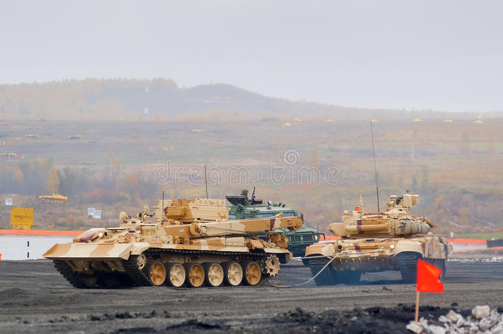 Được chế tạo để phục vụ xe tăng T-90, BREM-1 được thiết kế đặt trên khung gầm của xe tăng T-90, điều này khiến cho việc hỗ trợ hậu cần, thiết bị thay thế cho cả T-90 lẫn BREM-1 được đồng bộ, giảm tải lớn cho hệ thống hậu cần trong những chiến dịch lớn. Nguồn ảnh: Pinterest.