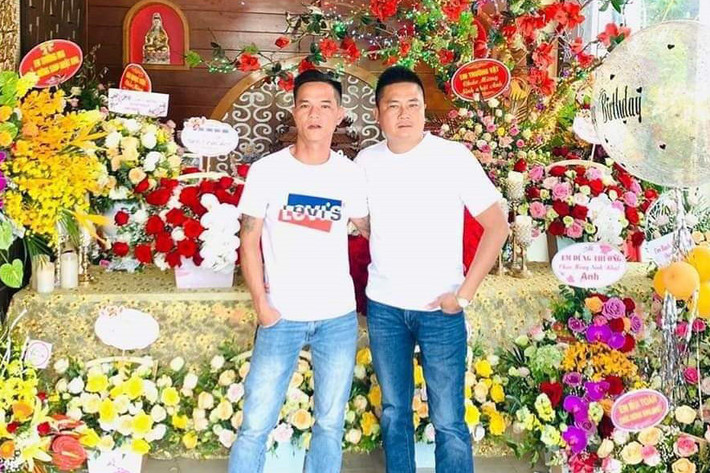 Liên quan đến vu việc trên, ngày 12/4, hai đàn em của Đường “Nhuệ” là Phạm Xuân Hòa (SN 1976, trú tại khu Hùng Tiến, Thị trấn Vũ Thư, huyện Vũ Thư, tỉnh Thái Bình) và Đào Văn Bằng (SN 1986, trú tại số nhà 24, tổ 18, phường Tiền Phong, TP Thái Bình) cũng bị cơ quan cảnh sát điều tra công an tỉnh Thái Bình khởi tố, ra lệnh bắt tạm giam để điều tra hành vi có dấu hiệu phạm tội cố ý gây thương tích.