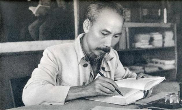 Từ những lời dặn dò của Chủ tịch Hồ Chí Minh trong bức thư năm 1945, đến nay, thông điệp về tầm quan trọng của giáo dục vẫn luôn được gìn giữ và phát huy. (Nguồn ảnh: Bộ Văn hóa Thể thao và Du lịch)