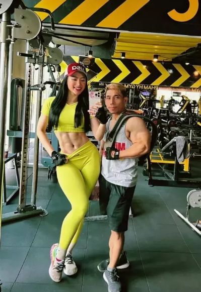 Ở thời điểm hiện tại, Angela Phương Trinh dù không còn hoạt động showbiz Việt sôi nổi, song cô vẫn nhận được sự quan tâm của cộng đồng mạng.