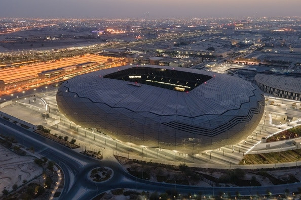 Sân vận động Education City tại Al Rayyan có sức chứa 40.000 khán giả và có công nghệ làm mát hiện đại. Nơi đây được thiết kế đặc biệt để lấp lánh vào ban ngày và phát sáng vào ban đêm.