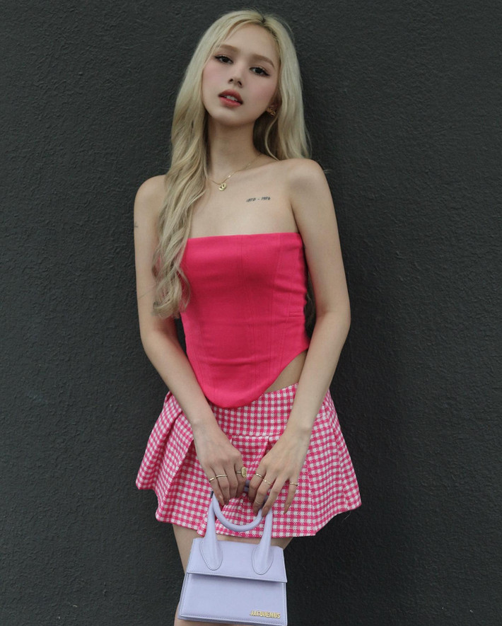 Xoài Non là hot girl 10x được nhiều khán giả chú ý bởi nhan sắc lai Tây cuốn hút.