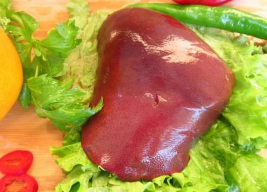 Với hàm lượng vitamin C và Selen phong phú nên gan lợn được cho là có khả năng tăng cường sức miễn dịch cho cơ thể, chống ôxy hóa, chống lão hóa, ức chế các tế bào ung thư hiệu quả. Ảnh: redocn.