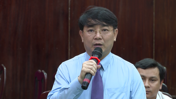 Trước đó, Cơ quan Cảnh sát điều tra Bộ Công an cũng khởi tố, bắt tạm giam ông Hà Hoàng Việt Phương, Trưởng Ban quản lý khu kinh tế Dung Quất và các khu công nghiệp, nguyên Phó Giám đốc Sở Giao thông Vận tải tỉnh Quảng Ngãi.