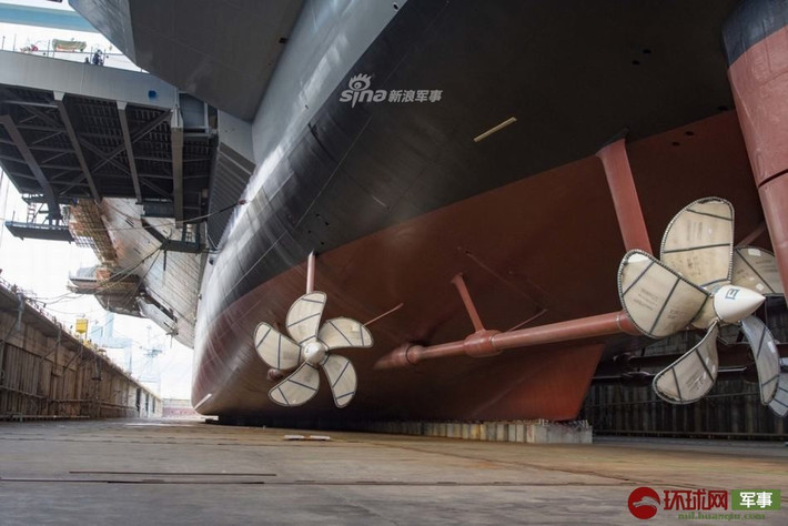 Giống với tàu sân bay USS Gerald R. Ford, tàu USS John F. Kennedy cũng có độ giãn nước lên tới 100.000 tấn, dài 337 mét và lườn rộng 41 mét. Nguồn ảnh: Sina.