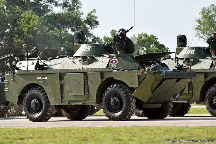 Ở phiên bản gốc, BRDM-2 chỉ có giáp bên dày 7mm - điều này giúp cho xe BRDM-2 chống được các loại đạn cỡ 7,62mm trở xuống nhưng có thể dễ dàng bị đục thủng bởi các loại đạn cỡ lớn hơn. Nguồn ảnh: Forces.