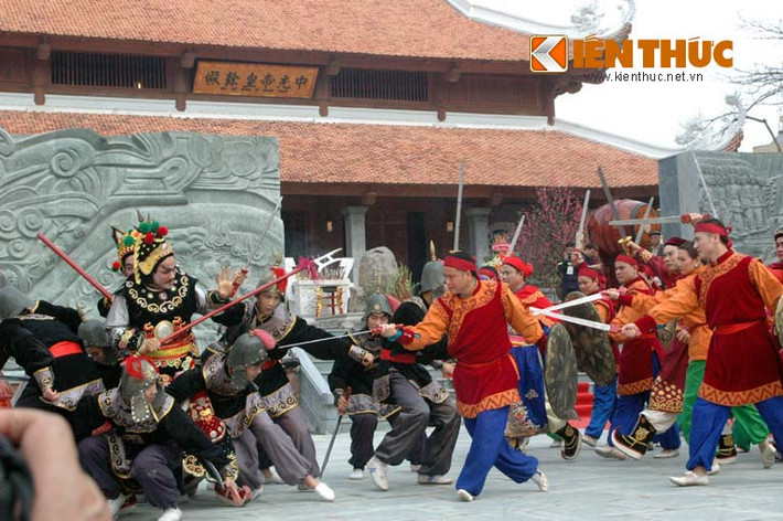 Dưới sự chỉ huy tài tình của người anh hùng áo vải Quang Trung- Nguyễn Huệ, 29 vạn quân xâm lược đã bị quét sạch khỏi bờ cõi nước ta.