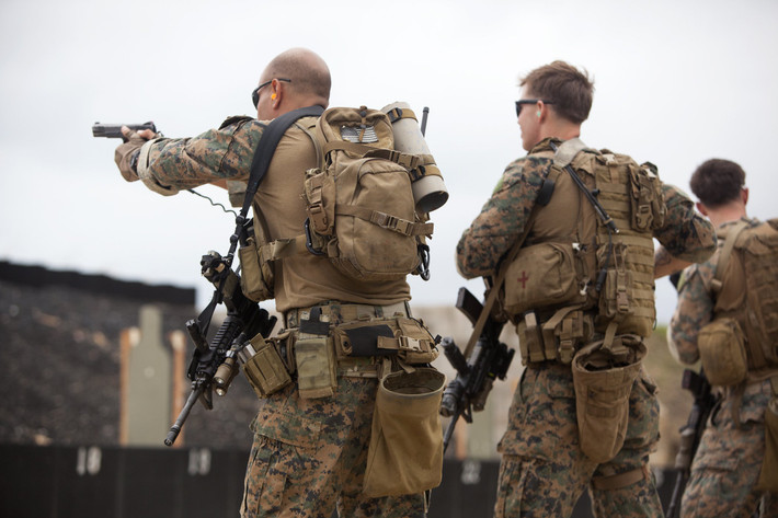 Khi Hải quân Mỹ vẫn còn một lực lượng khác vượt trội hơn hẳn Navy SEAL, đó chính là đơn vị trinh sát đặc nhiệm Thủy quân Lục chiến Mỹ (Force Reconnaissance) hay còn có tên gọi viết tắt là FORECON. Đây mới thực sự là lực lượng đặc nhiệm lâu đời và tinh nhuệ bậc nhất của Hải quân Mỹ. Nguồn ảnh: Sof.