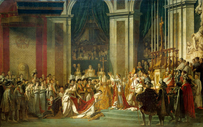 Lễ tấn phong Napoléon Bonaparte, người đã lên ngôi Hoàng đế nước Pháp, tại Nhà thờ Đức Bà năm 1804, trong bức họa được vẽ bởi Jacques-Louis David. Theo trang tin ABC (Australia), khi Napoléon Bonaparte lên nắm quyền, đảo Île de la Cité nằm trên dòng sông Seine, nơi ngự trị của Nhà thờ Đức Bà là khu ổ chuột. Bản thân nhà thờ đang xuống cấp nghiêm trọng và bị coi là có nguy cơ cao về cháy nổ. Hoàng đế Napoléon lên ngôi đã quyết tâm khôi phục sự hoàng kim thời trung đại cho nhà thờ. Ảnh: Getty Images.