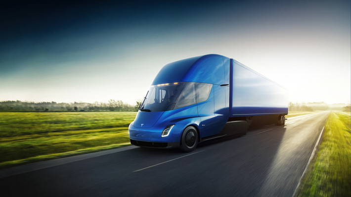 Tesla Semi gây chấn động ngành công nghiệp xe tải: Tesla Semi là chiếc xe tải thương mại chạy hoàn toàn bằng điện đầu tiên của hãng, ra mắt vào tháng 11/2017. Chiếc xe có thể chạy quãng đường 500-800 km tùy thuộc bộ pin và sử dụng 4 động cơ điện. Tesla Semi sẽ được tung ra thị trường vào năm 2019 và có giá từ 150.000 USD cho phiên bản 500 km.