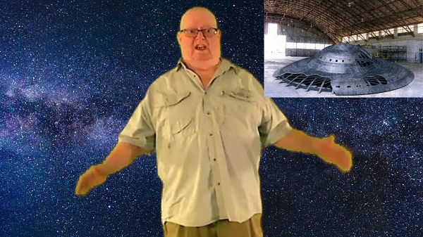 Bên cạnh đó, ông Miller tiết lộ những tàu vũ trụ UFO là bằng chứng về sự sống tồn tại ngoài Trái Đất đang ẩn mình bên trong căn cứ ở hồ Groom.