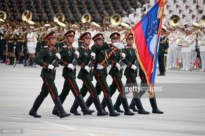 Quân đội Nhân dân Lào được thành lập từ năm 1975, có quân số thường trực chỉ 29.100 quân và ngân sách quốc phòng trong quá khứ có năm chỉ vài trăm triệu USD. Thông tin hay hình ảnh về Quân đôi Lào khá ít ỏi trên truyền thông quốc tế, một phần vì tiềm lực quân sự của Viêng Chăn không được đánh giá cao trong khu vưc, tuy nhiên ở thời điểm tại nhiều chuyên gia quân sự đã có cách nhìn khác về quân đội của "đất nước triệu voi". Nguồn ảnh: Gettyimg.