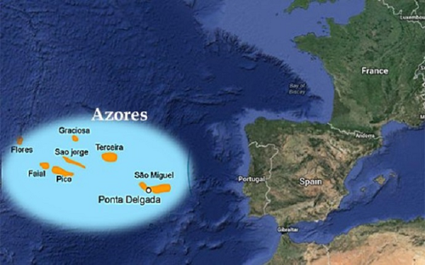 Đỉnh của kim tự tháp ở Azores nằm cách mặt biển 12 mét và đáy của nó là một hình vuông khá hoàn hảo. Theo các chuyên gia, niên đại của kim tự tháp trùng với thời điểm kỷ băng hà xuất hiện trên Trái Đất.