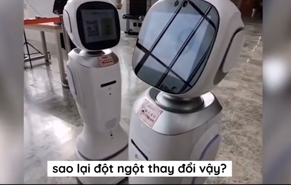 Tutu muốn rủ bạn ra ngoài chơi, nhưng Wangbao không đồng ý.