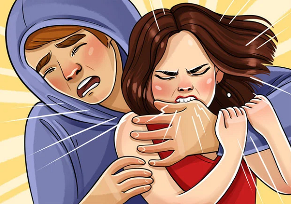 Nếu bị người xấu tấn công và gây tổn hại đến thân thể bạn, hãy tìm cách đánh trả vào điểm yếu của hắn - mắt, cổ họng, hạ bộ... Cào cấu, cắn, thậm chí giật tóc hắn cũng là một cách tự vệ chấp nhận được trong trường hợp này. Ngoài ra, có thể nhắm vào đầu gối, mắt cá chân... Như vậy, đối phương sẽ không thể đuổi theo nữa và giúp bạn tăng khả năng trốn chạy.