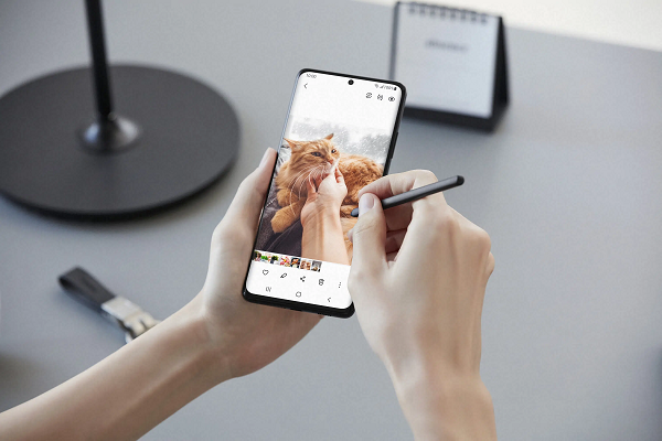 Trải nghiệm 5G không chỉ nằm ở việc tương thích với tần số địa phương, mà còn phụ thuộc đáng kể vào hiệu năng của thiết bị.