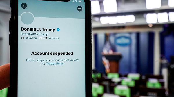 Không chỉ Twitter mà Facebook, Google, TikTok, Reddit, Shopify, Instagram, Snap Chat, Discord, Pinterest... đều đồng loạt "cấm" Trump.