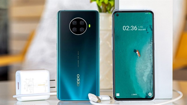 Reno Ace 2 sử dụng công nghệ Super VOOC 2.0 với công suất 65W, tương đương bộ sạc cho laptop, nên thời gian sạc đầy viên pin 4.000 mAh chỉ 30 phú