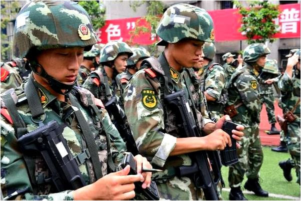 Tuy nhiên việc quay trở về kiểu thiết kế truyền thống dường như đã là bằng chứng cho việc Trung Quốc chán ngấy khẩu súng trường tiêu chuẩn có thiết kế bullpup này. Nguồn ảnh: QQ.