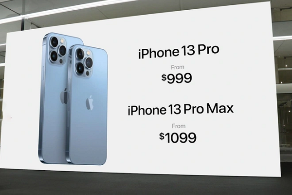 Ngoài ra, iPhone 13 và iPhone 13 mini năm nay có thêm tùy chọn màu hồng mới. Tuy nhiên, màu sắc này lại không được ưa chuộng khi chỉ có 10% người dùng Việt Nam đặt mua.