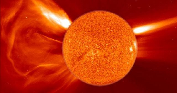 Nhiều hệ thống ngân hàng và tài chính trên thế giới cũng đang sử dụng dữ liệu từ vệ tinh GPS để đồng bộ thời gian giao dịch. Sự sụp đổ của hệ thống GPS, hay thậm chí chỉ một chút gián đoạn trong đó cũng có thể gây ra ảnh hưởng nặng nề.