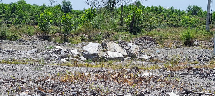 Đến năm 2022, công tác bàn giao mặt bằng cơ bản hoàn thành (vẫn còn một số vị trí vướng cục bộ) nhưng do việc bàn giao mặt bằng đã chậm trễ, kéo dài nhiều năm nên đã gây thiệt hại về tài chính cho nhà thầu.