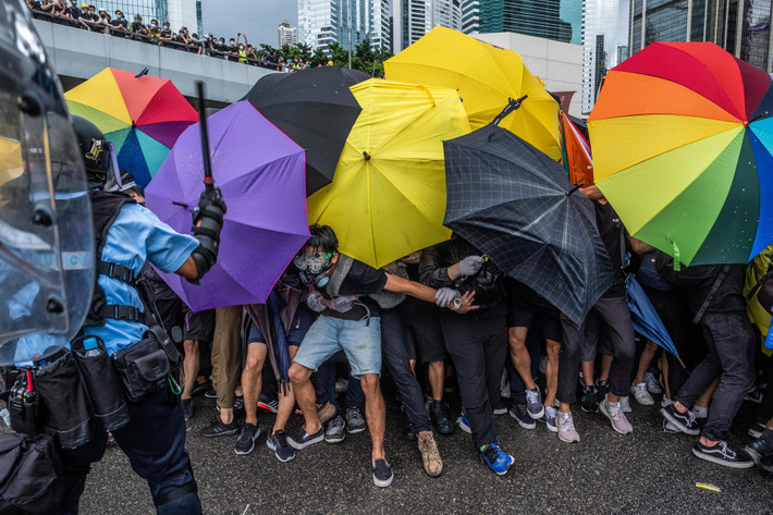 Năm 2019, châu Á trở thành điểm nóng với các cuộc biểu tình, bạo loạn ở Hong Kong cùng với sự nổi lên của Trung Quốc như một "thế lực" mới. Nguồn ảnh: NYtimes.