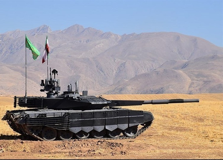 Về sức mạnh của xe tăng, thiết giáp, quân đội Iran lại một lần nữa lép vế khi chỉ có 8577 xe tăng, thiết giáp và cơ giới bọc thép các loại. Ngoài ra, số lượng thiết bị này của Iran thường có tuổi đời khá cao, sử dụng công nghệ lạc hậu. Nguồn ảnh: Pinterest.