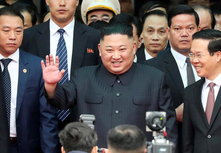 Trong khi đó, Chủ tịch Triều Tiên Kim Jong-un lại sử dụng phương tiện di chuyển chính là tàu hỏa, đến Ga Đồng Đăng vào 8 giờ sáng qua 26/2, sau di chuyển thẳng về khách sạn Melia ở Hà Nội. Nguồn ảnh: Reuters.