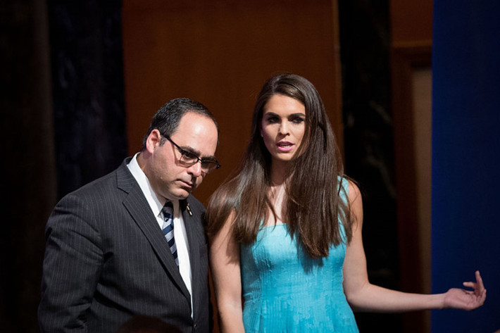 Hope Hicks lớn lên ở Greenwich, vùng ngoại ô giàu có của thành phố New York (Mỹ), trong gia đình giàu truyền thống làm quan hệ công chúng và chính trị. Ảnh: barstoolsports.