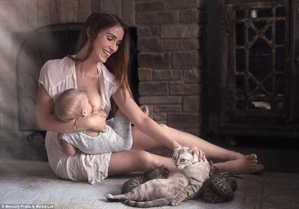 Ivette Ivens cho rằng, ngắm loạt ảnh cho con bú này, có thể thấy những người phụ nữ “trong sáng, xinh đẹp, thánh thiện, đầy hạnh phúc”.
