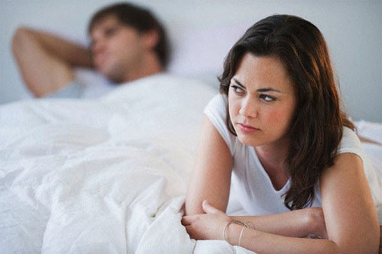 Ngoại tình để trả thù. Nhiều phụ nữ ngoại tình như một cách trả đũa bạn đời do anh ta đã phản bội. Có những người âm thầm hả hê khi chồng bị cắm sừng, cũng có nhiều người không giấu giếm việc mình đang ăn nem để thưởng thức cảm giác cay đắng của chồng.