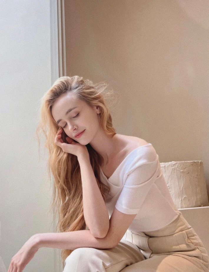 Thời gian gần đây, người đẹp còn được chào đón tại các sàn diễn catwalk của Seoul Fashion Week.