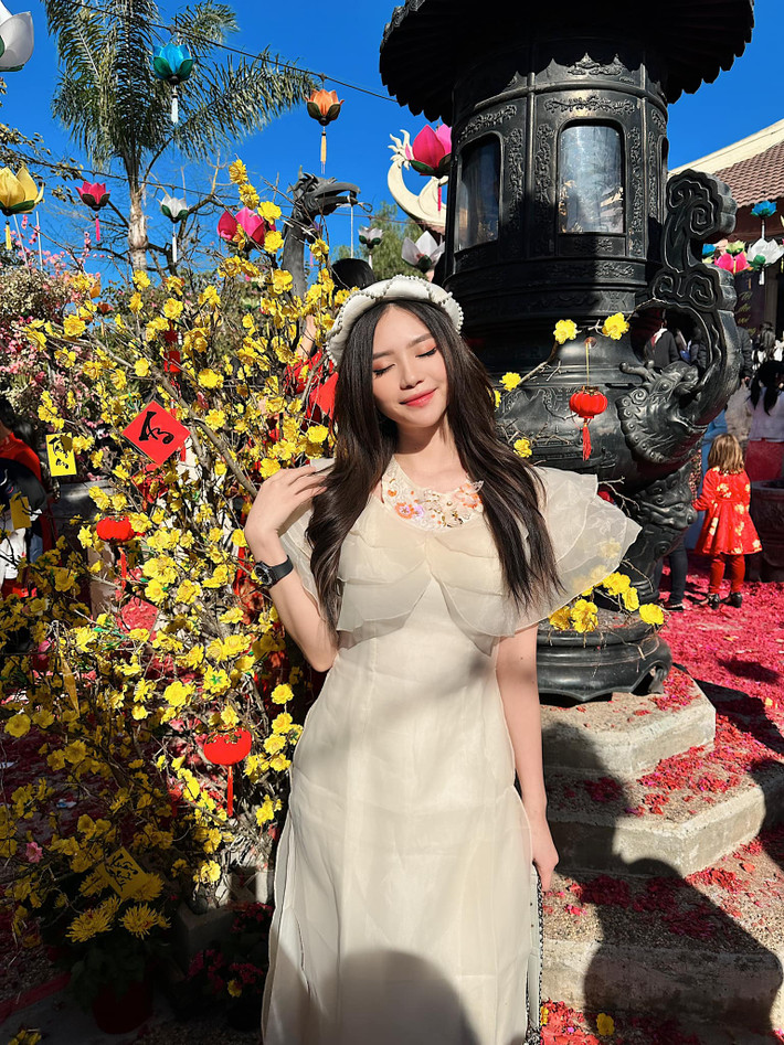 Tháng 5/2018, Mai Diz bất ngờ cùng gia đình chuyển sang Mỹ định cư khiến bao người tiếc nuối.