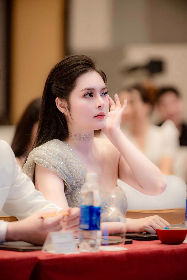 Năm 2018, Cao Diệp Anh tham gia chương trình "Nóng cùng World Cup" gây chú ý bởi nhan sắc xinh đẹp.