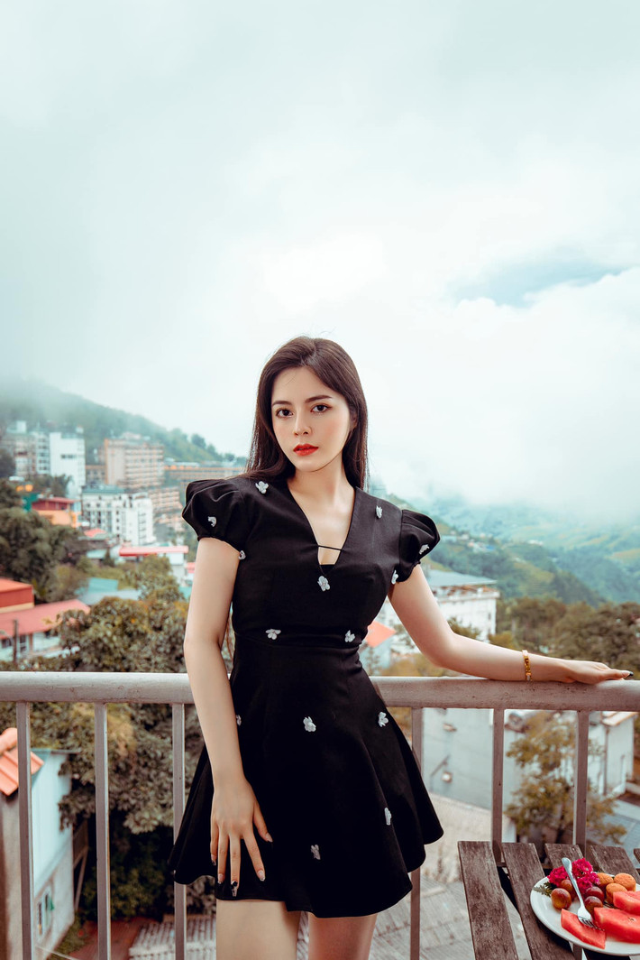 Cao Diệp Anh (sinh năm 1995, quê Tuyên Quang) là hot girl khá nổi tiếng trên MXH, được mệnh danh là "nàng Eva Tuyên Quang".