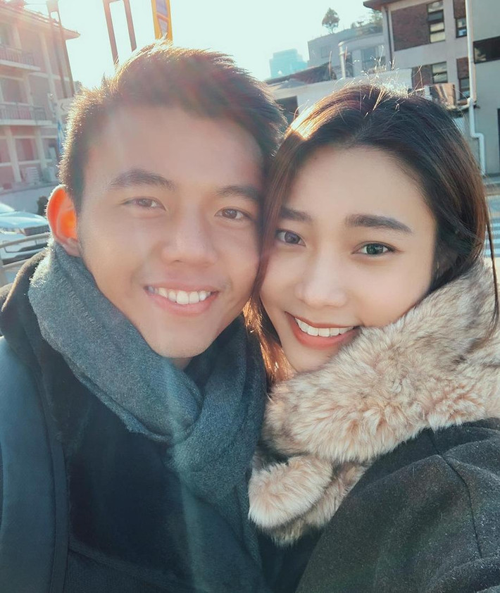 Huỳnh Ngọc Phương Trinh được biết đến là " hot girl bóng rổ" khá nổi, cô nàng cũng là bạn gái của Lý Hoàng Nam - tay vợt tennis số 1 Việt Nam.