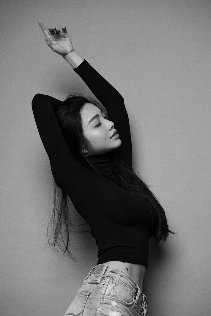 Cũng nhờ bén duyên với bộ môn yoga từ lâu nên Trinh Võ có dáng người cân đối dù chỉ cao 1m59.