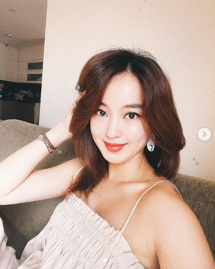 Sau hơn 10 năm, Mi Vân không còn xuất hiện rầm rộ trên mặt báo. 8X tập trung cho công việc kinh doanh thời trang và chăm sóc con cái.