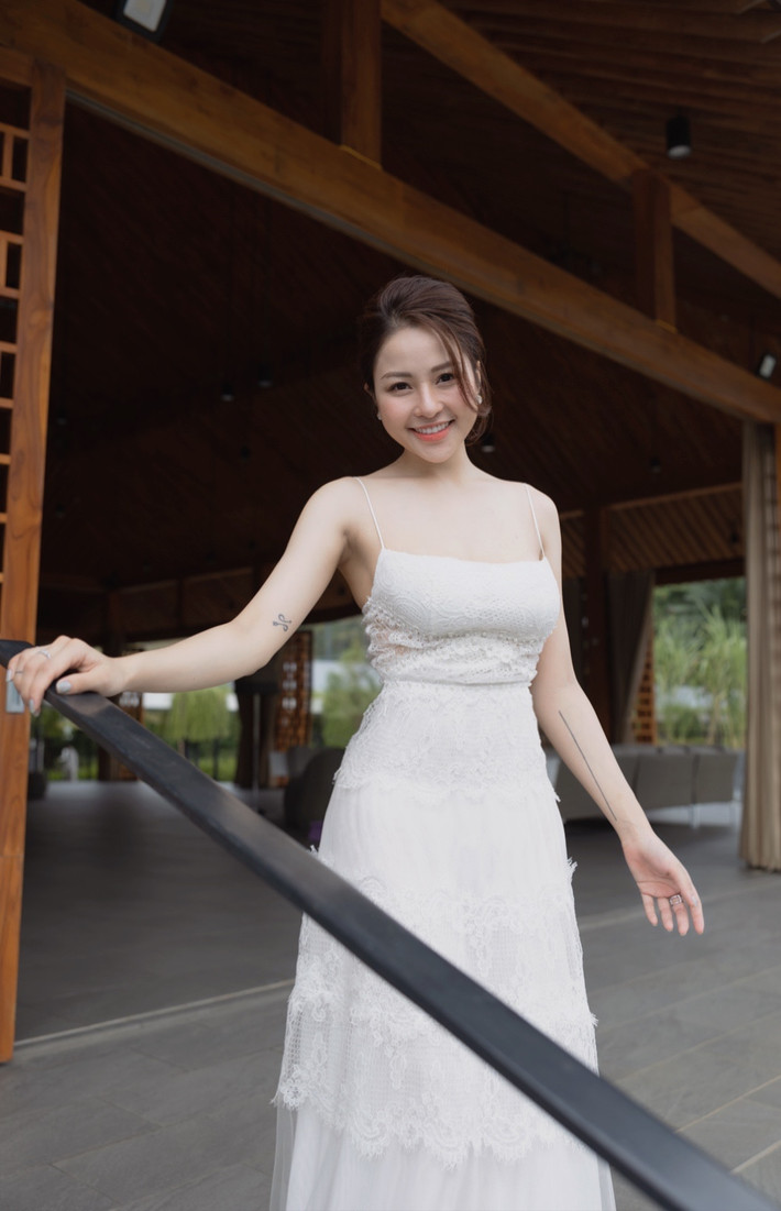 Dù giờ đây đã ra khỏi showbiz nhưng cộng đồng mạng vẫn không thể phủ nhận nhan sắc trời phú cùng vóc dáng ngày càng nuột nà của Trâm Anh.
