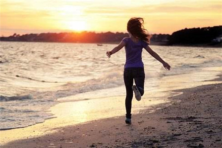 Đứng đầu chính là tuổi Tý: Bản tính làm việc thường dễ tiền hậu bất nhất, hành vi thường không chính đáng nên mọi người thường đề phòng, hạn chế giao thiệp.