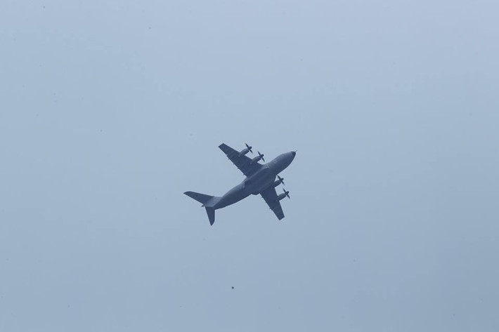 Máy bay vận tải hạng nặng Airbus A400M xuất hiện trong triển lãm hàng không LIMA 2019 với màn tăng tốc lấy độ cao cực kỳ ấn tượng.