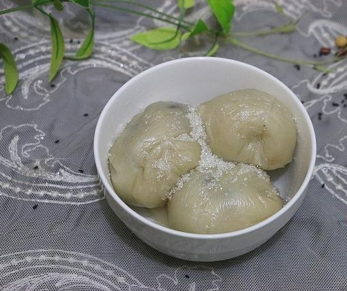 Như vậy chỉ với một vài thao tác đơn giản và nguyên liệu dễ kiếm bạn đã có một món bánh rất hấp dẫn, thơm ngon và bổ dưỡng dành tặng cho cả gia đình rồi. Chúc các bạn thành công và đừng quên giới thiệu tới bạn bè xung quanh nhé.