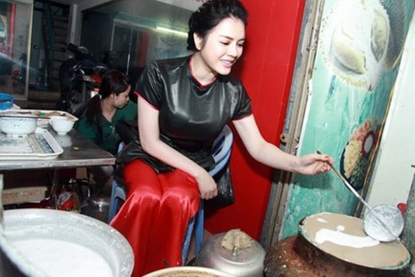 Cho dù sống xa hoa đẳng cấp nhưng bản tính yêu thích sự giản dị đã giúp cô nàng ghi điểm trong mắt khán giả.