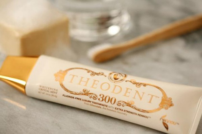 Tuýp kem đánh răng của hãng THEODENT tưởng chừng không có gì quá đặc biệt, nhưng lại có mức giá gần 100 USD (2,2 triệu đồng). (Ảnh: Vietnamnet)