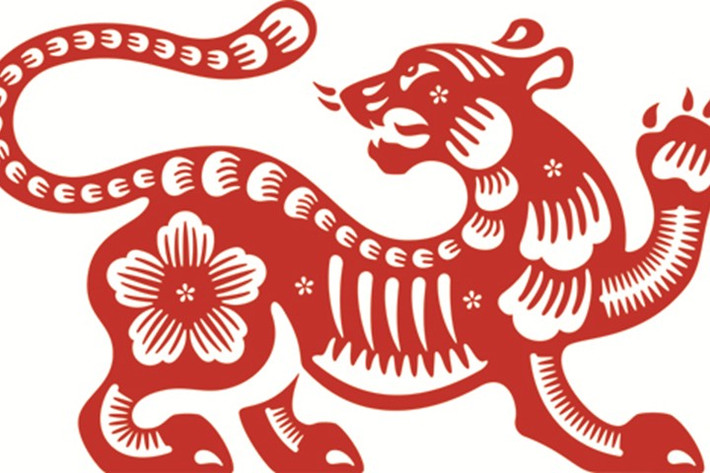 Giai đoạn này, tuổi Dần cần phải tỉnh táo nắm bắt mọi cơ hội đến với mình để có thể làm giàu trong thời gian ngắn. Ngoài ra, đối với những người làm kinh doanh thì nên đầu tư mạnh, chuyện phát tài chỉ trong tầm tay, vài năm tới tha hồ tận hưởng cuộc sống an nhàn, thoải mái.