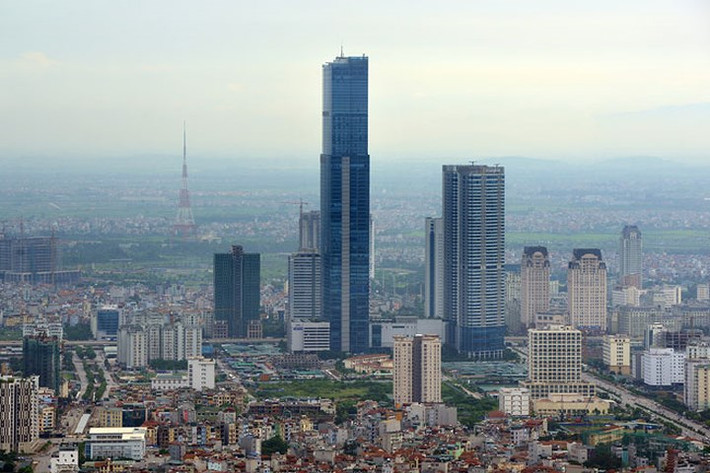 Tòa Keangnam Hanoi Landmark Tower tại Nam Từ Liêm, Hà Nội do Tập đoàn Keangnam (Hàn Quốc) làm chủ đầu tư với số vốn 1,2 tỷ USD. Tòa nhà cao 336 mét với 72 tầng. (Ảnh: Zing)