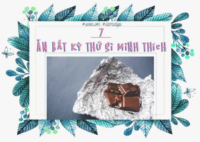 Bạn đã tin đây là những nguyên tắc “vàng” cực kỳ dễ dàng để giảm cân chưa? Hãy đơn giản hóa chuyện giảm cân, vì việc kiêng khem quá nghiêm khắc sẽ khiến cơ thể bị stress và sản sinh ra các loại hormone không tốt cho cơ thể. Nếu như bất chợt bạn thèm một miếng bánh cookie hay một thỏi sô cô la… thì cứ ăn đi! Nhưng chỉ ăn một lượng nhỏ và nên ăn lúc sáng sớm để cơ thể có thời gian đốt cháy hết năng lượng trong các thực phẩm đó.